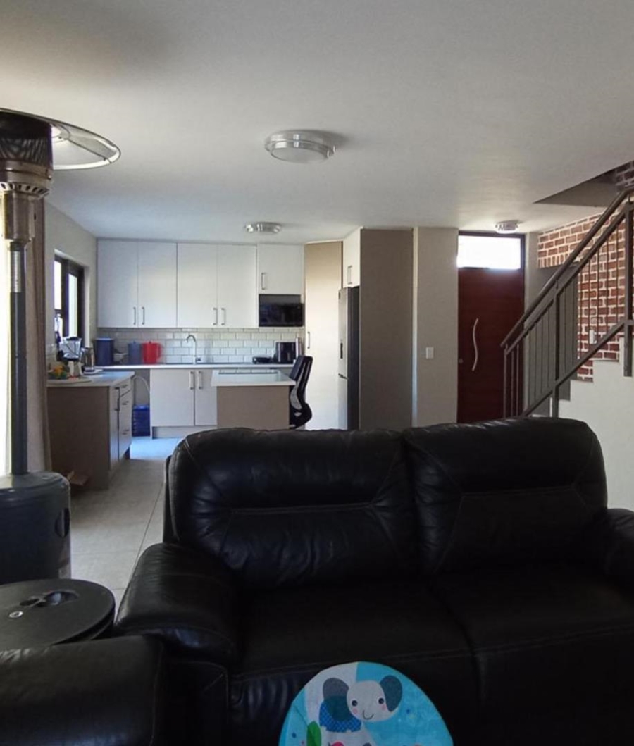 4 Bedroom Property for Sale in Hartbeespoort North West